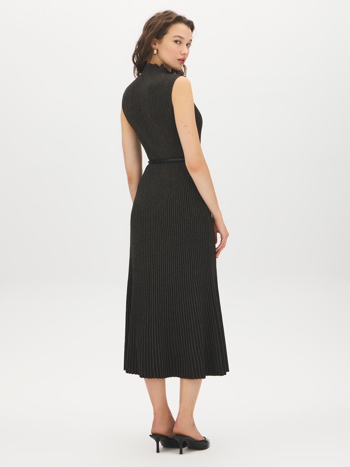 Black and Gold Sleeveless Ribbed Knit Dress - Back View - Suzy Shier