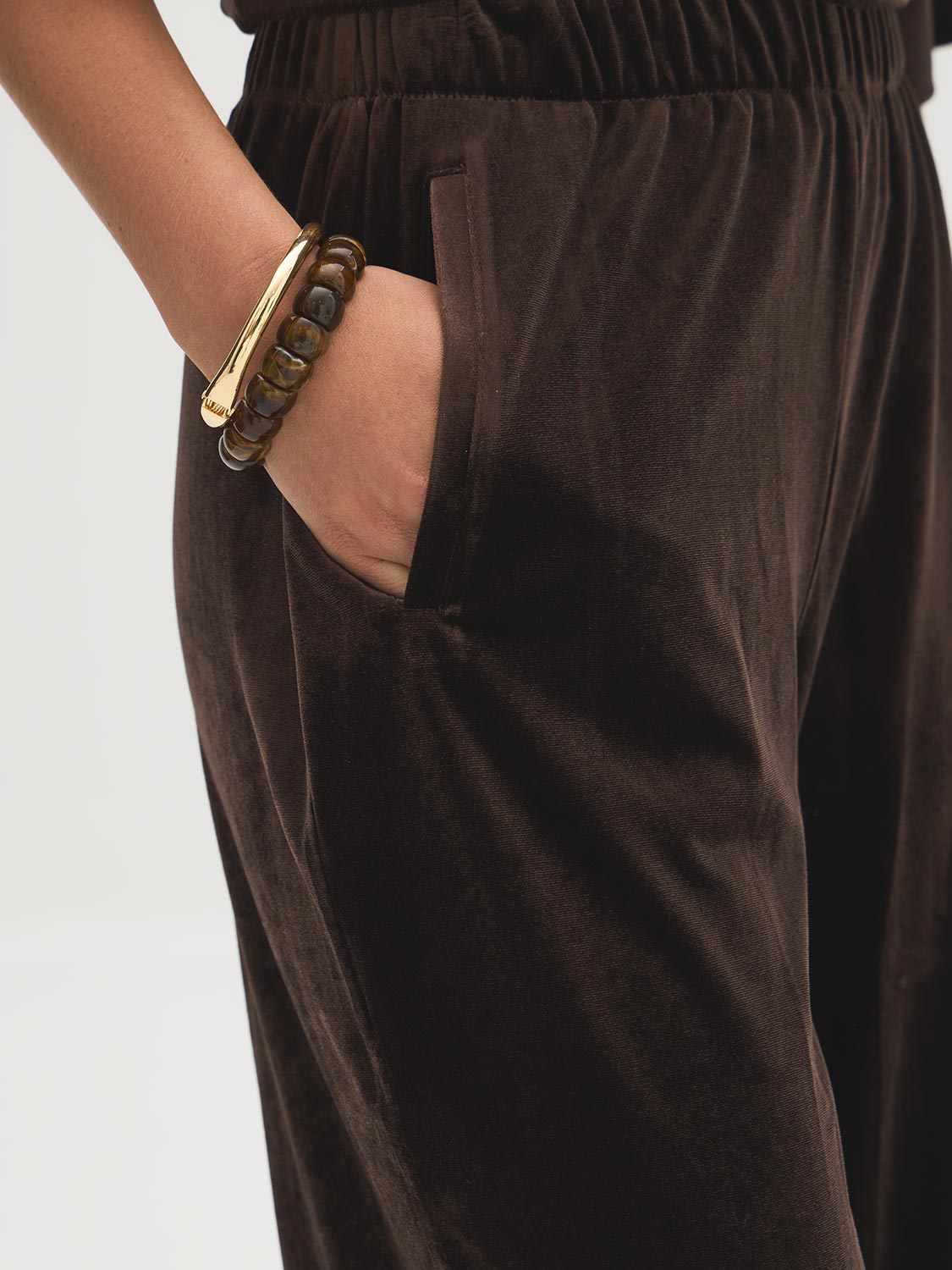 Coffee Bean Knit Velvet Wide-Leg Pull-On Pants - Pocket Detail - Suzy Shier