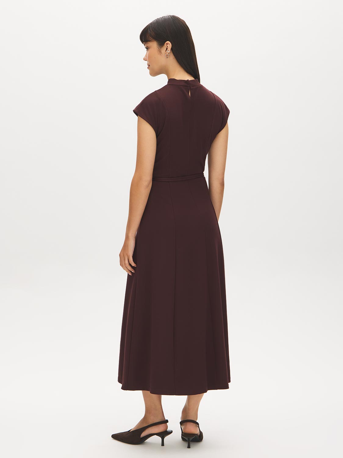 Winetasting Keyhole Back Knit Dress with Belt - Back View - Suzy Shier