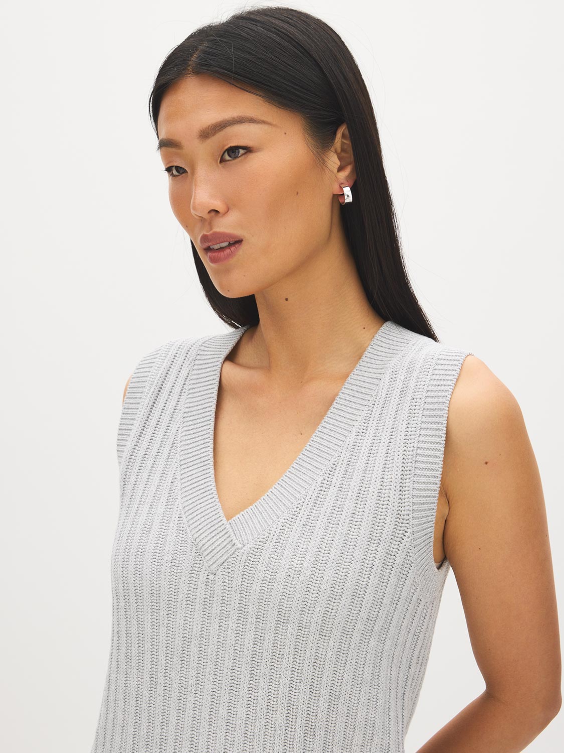 Light Grey Mix V-Neck Ribbed Sweater Vest - Close-up Neckline Detail - Suzy Shier