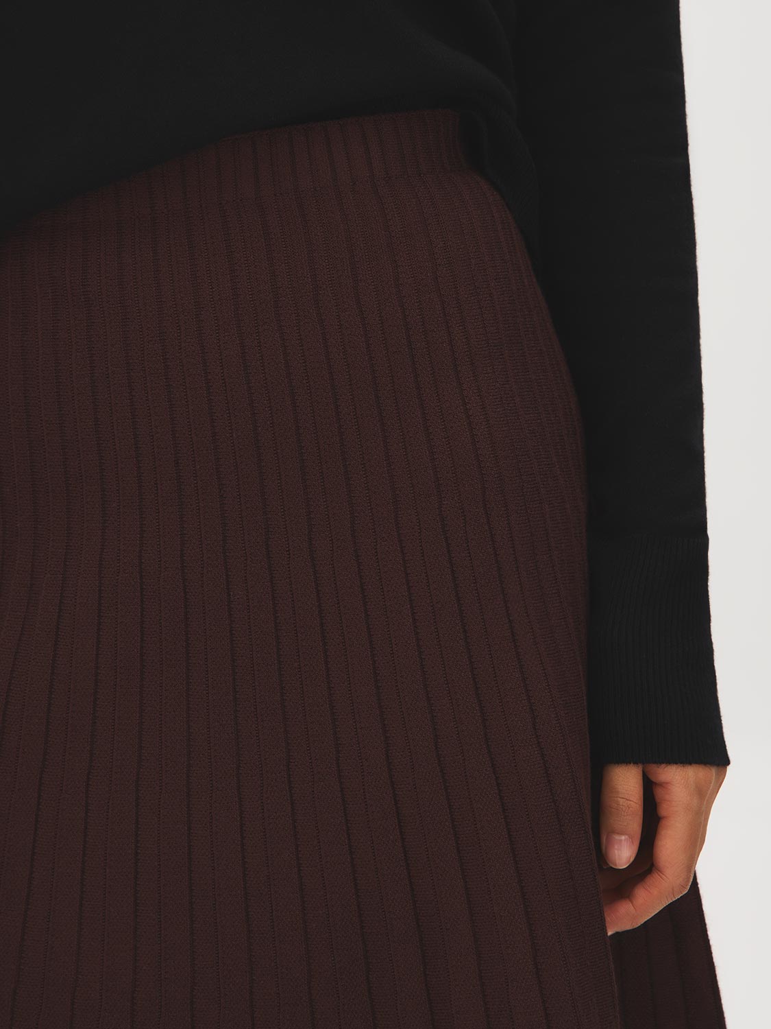 Pleated Sweater Knit Mini Skirt | Suzy Shier