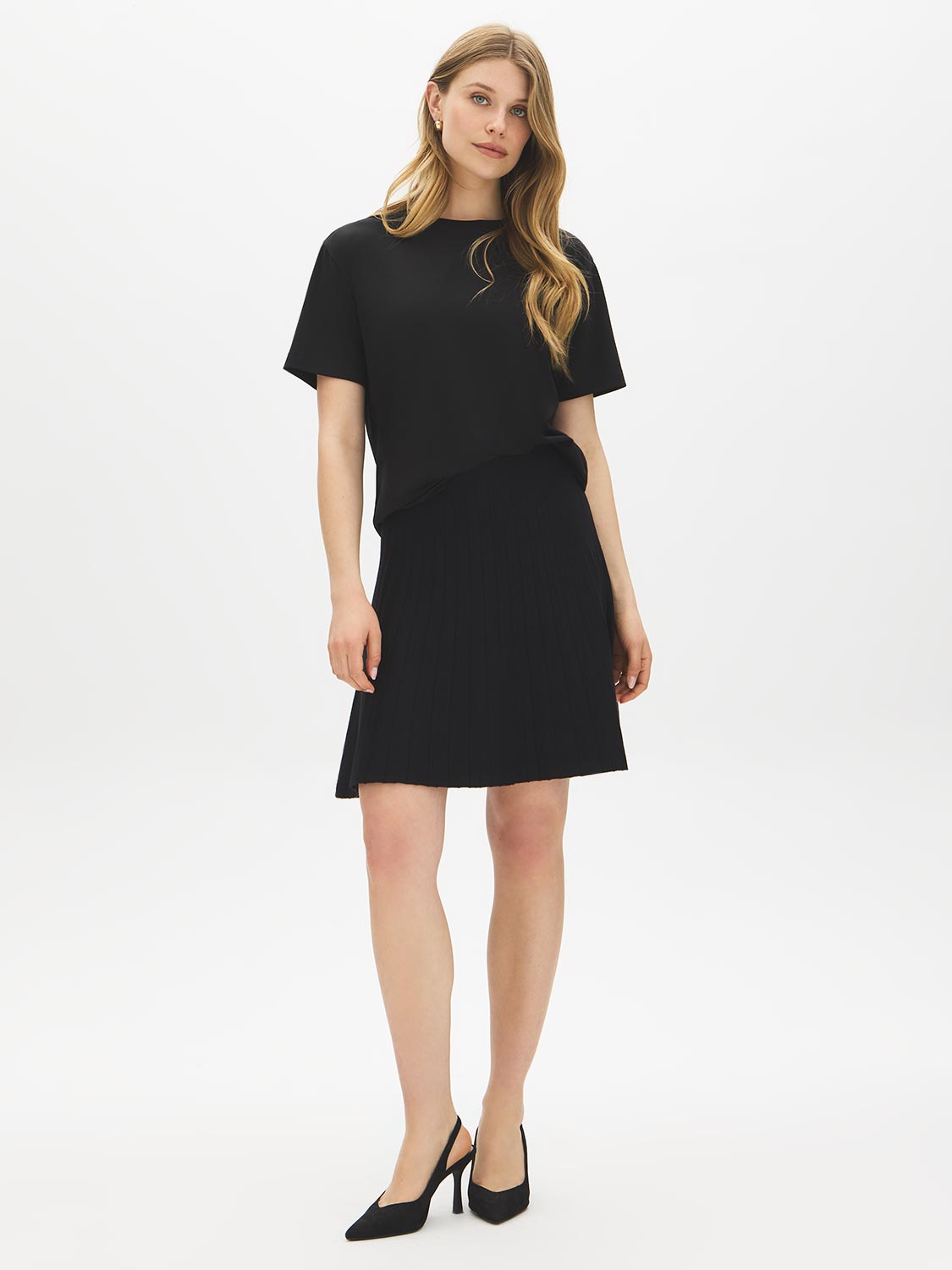 Pleated Sweater Knit Mini Skirt | Suzy Shier