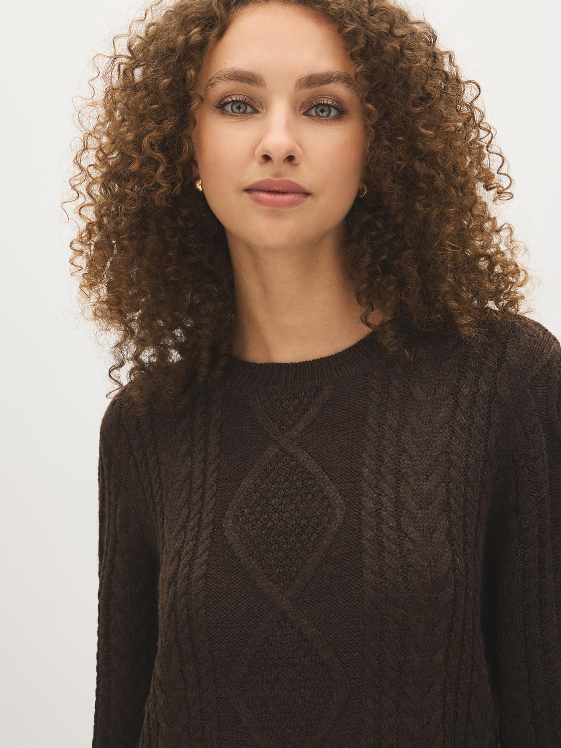 Bark Melange Cable Knit Sweater with Side Slits - Close-up Fabric Detail - Suzy Shier