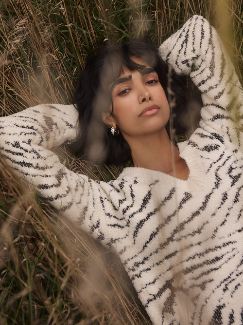 Marble Pattern V-Neck Sweater