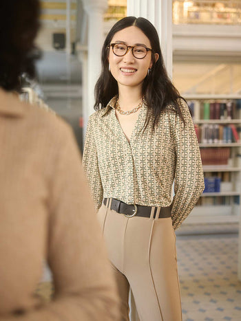 Blouse boutonnée à col fendu et imprimé géométrique Med Brown