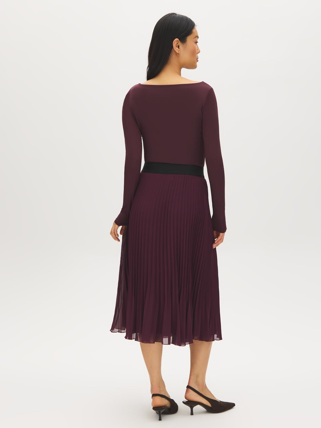 Winetasting Pleated Chiffon Skirt with Elastic Waistband - Back View - Suzy Shier