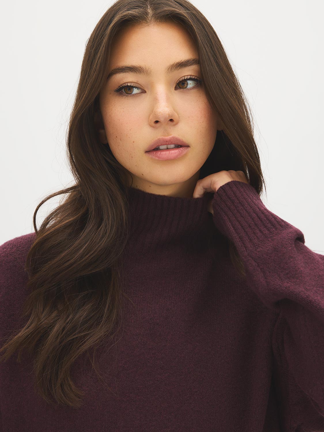 Winetasting Mock Neck Drop Shoulder Sweater - Close-up Collar Detail - Suzy Shier