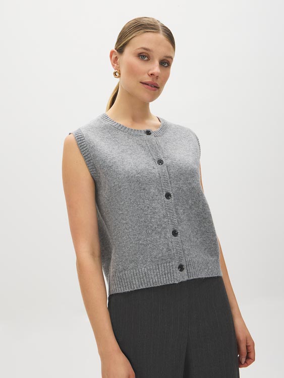 Heather Grey Button-Front Sleeveless Knit Vest - Woman Wearing Ribbed Detail Vest - Suzy Shier