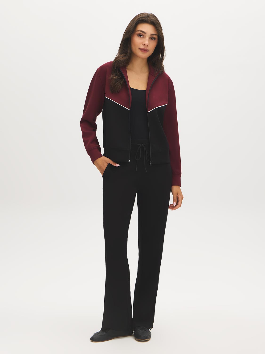 Zinfandel and Jet Black Color Block Fleece Jacket - Side Profile View - Suzy Shier