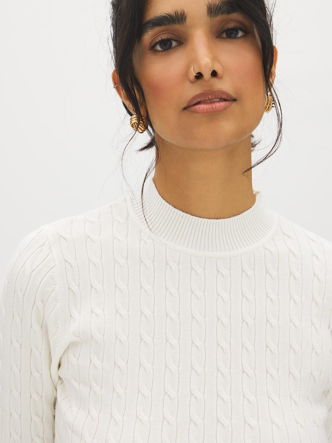 Snow White Mock Neck Cable Knit Sweater - Close-up Fabric Detail - Suzy Shier