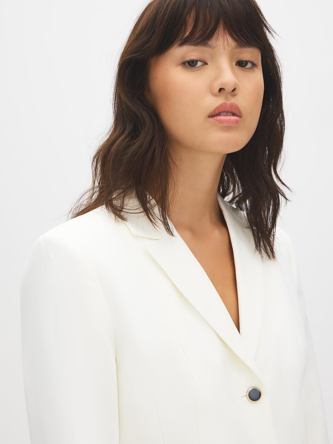 Off White Three-Button Notch Collar Blazer - Collar Detail - Suzy Shier